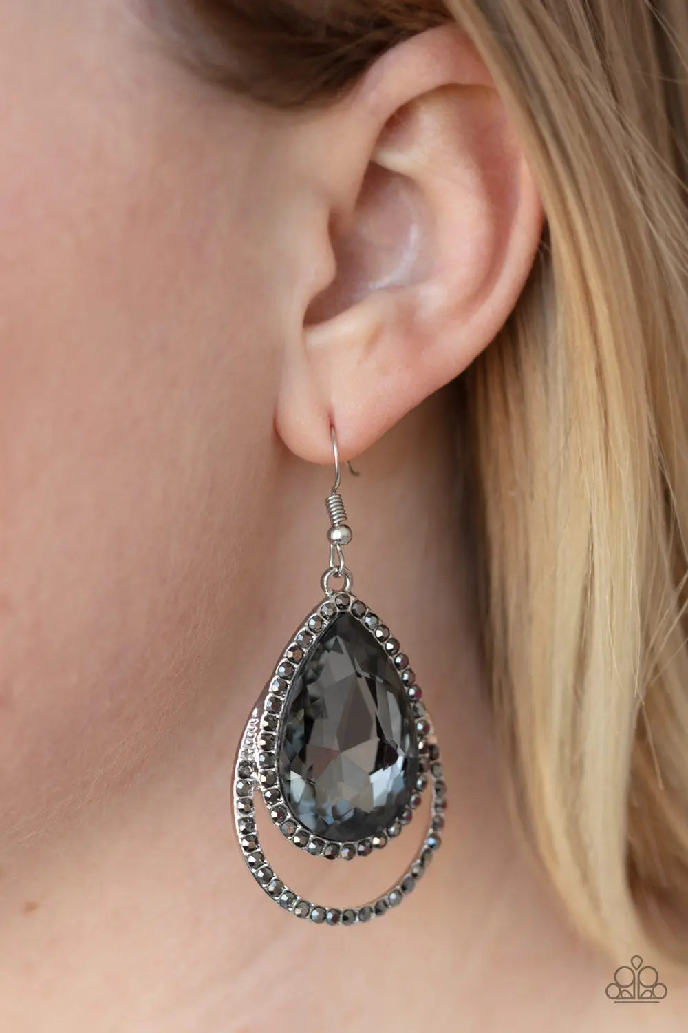 Paparazzi Accessories ✽ Famous - Silver Earrings✽Flat Rate Ship $4.50✽ - Image #2
