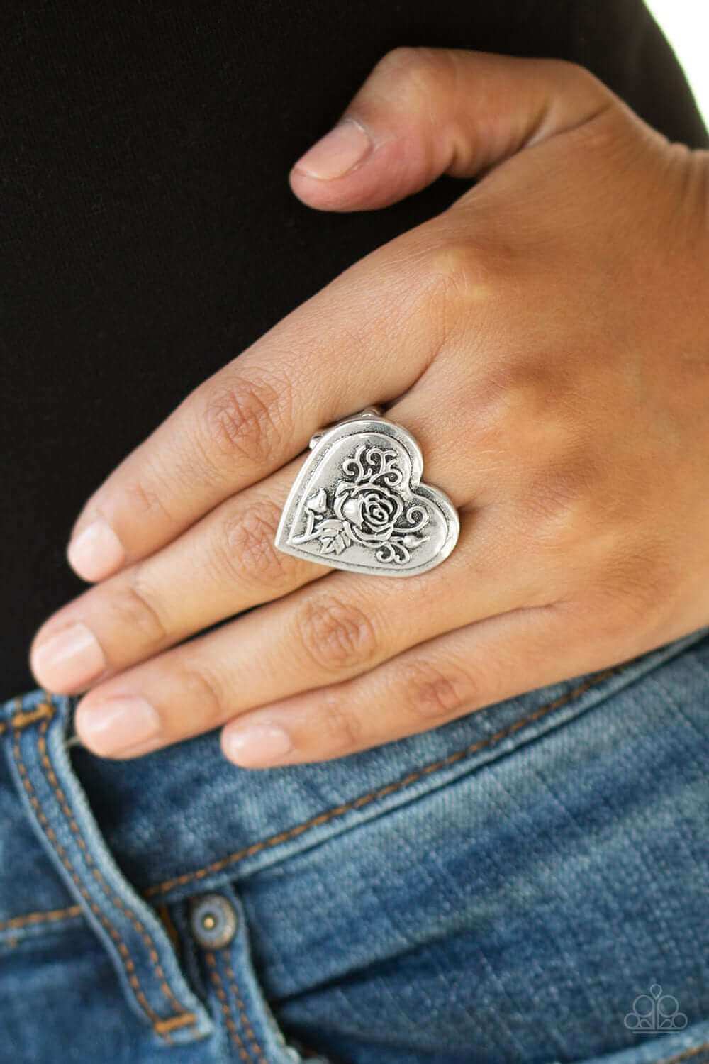 Paparazzi Accessories ✽ Beloved Bloom - Silver Ring✽Flat Rate Ship $4.50✽ - Image #2