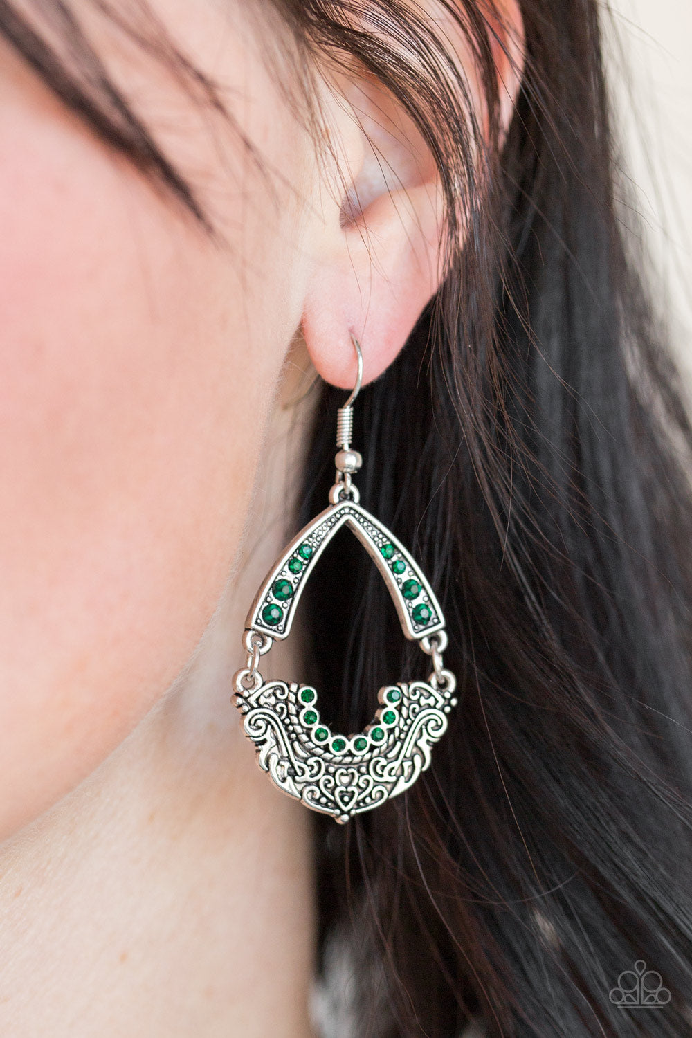 Paparazzi Accessories ✽ Royal Engagement - Green Earrings✽Flat Rate Ship $4.50✽