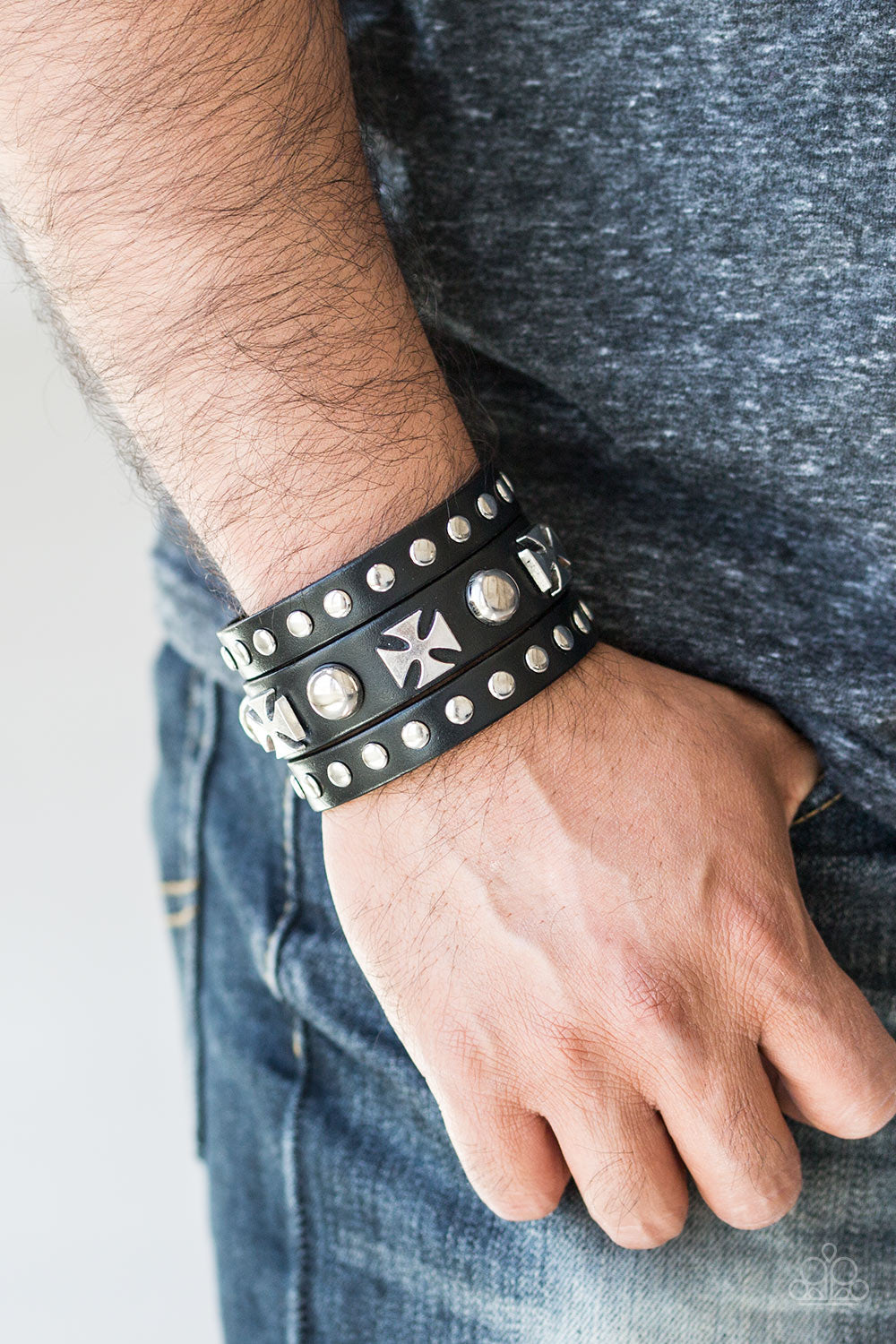 Paparazzi Accessories ✽ Chopper Central - Black Bracelet✽Flat Rate Ship $4.50✽