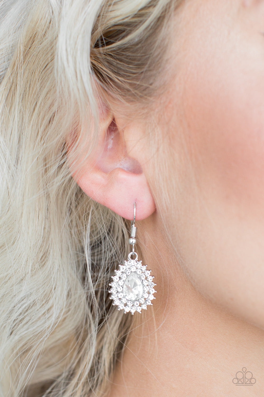 Paparazzi Accessories ✽ Star-Crossed Starlet - White Earrings✽Flat Rate Ship $4.50✽