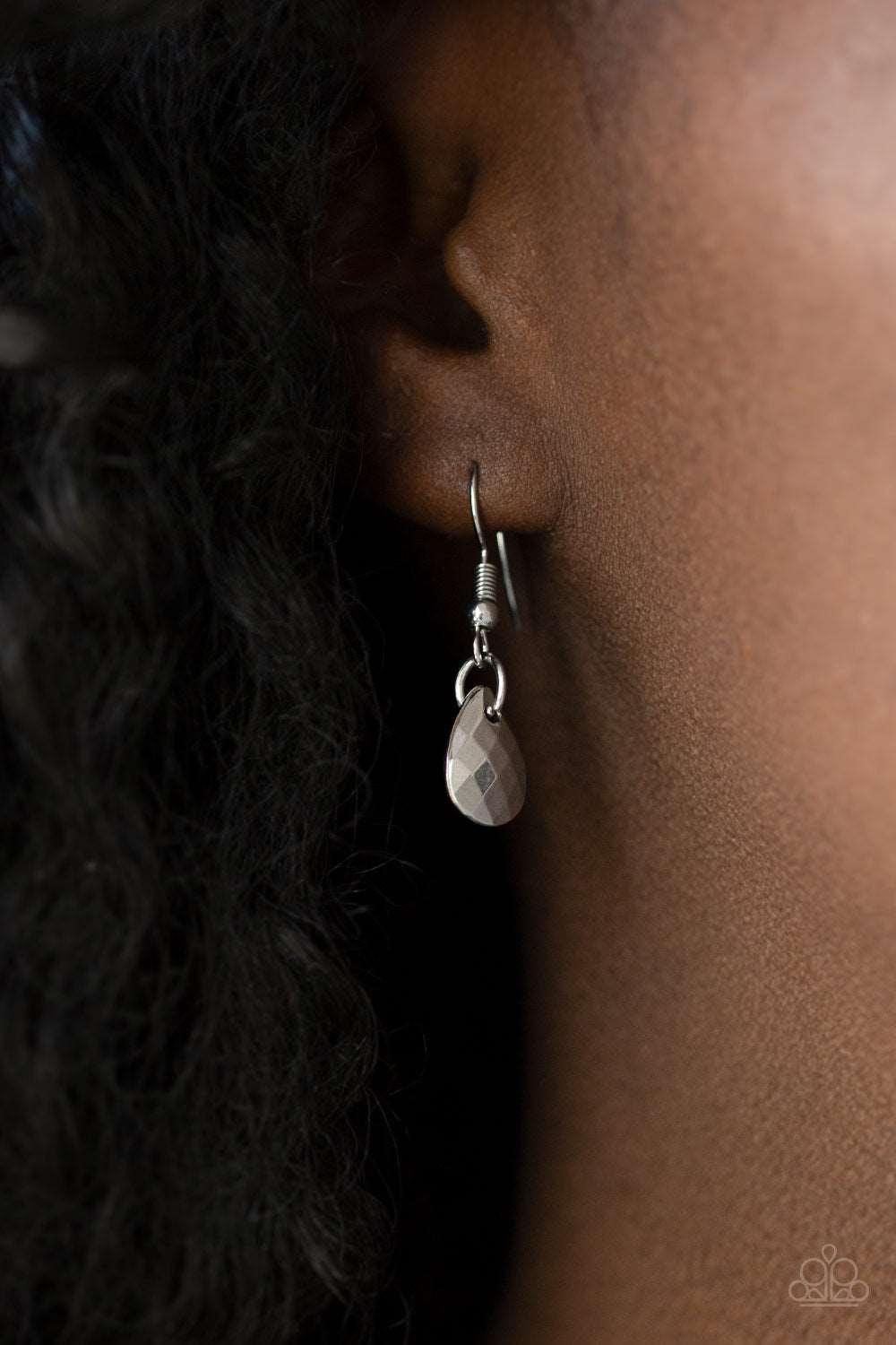 Paparazzi Accessories ✽ Bravo Bravado - Silver Necklace✽Flat Rate Ship $4.50✽