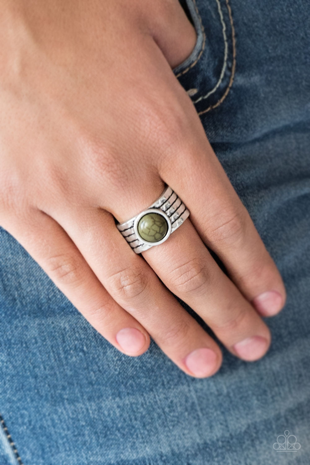 Paparazzi Accessories ❋Blooming Badlands - Green Ring❋ Flat Rate Ship $4.50❋