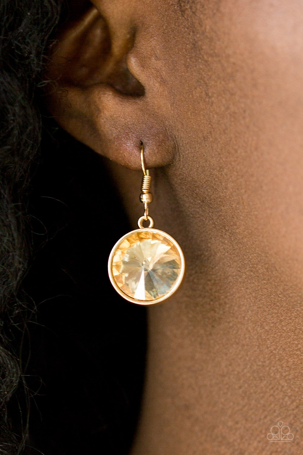 Paparazzi Accessories ✽ She Sparkles On - Gold Necklace✽Flat Rate Ship $4.50✽