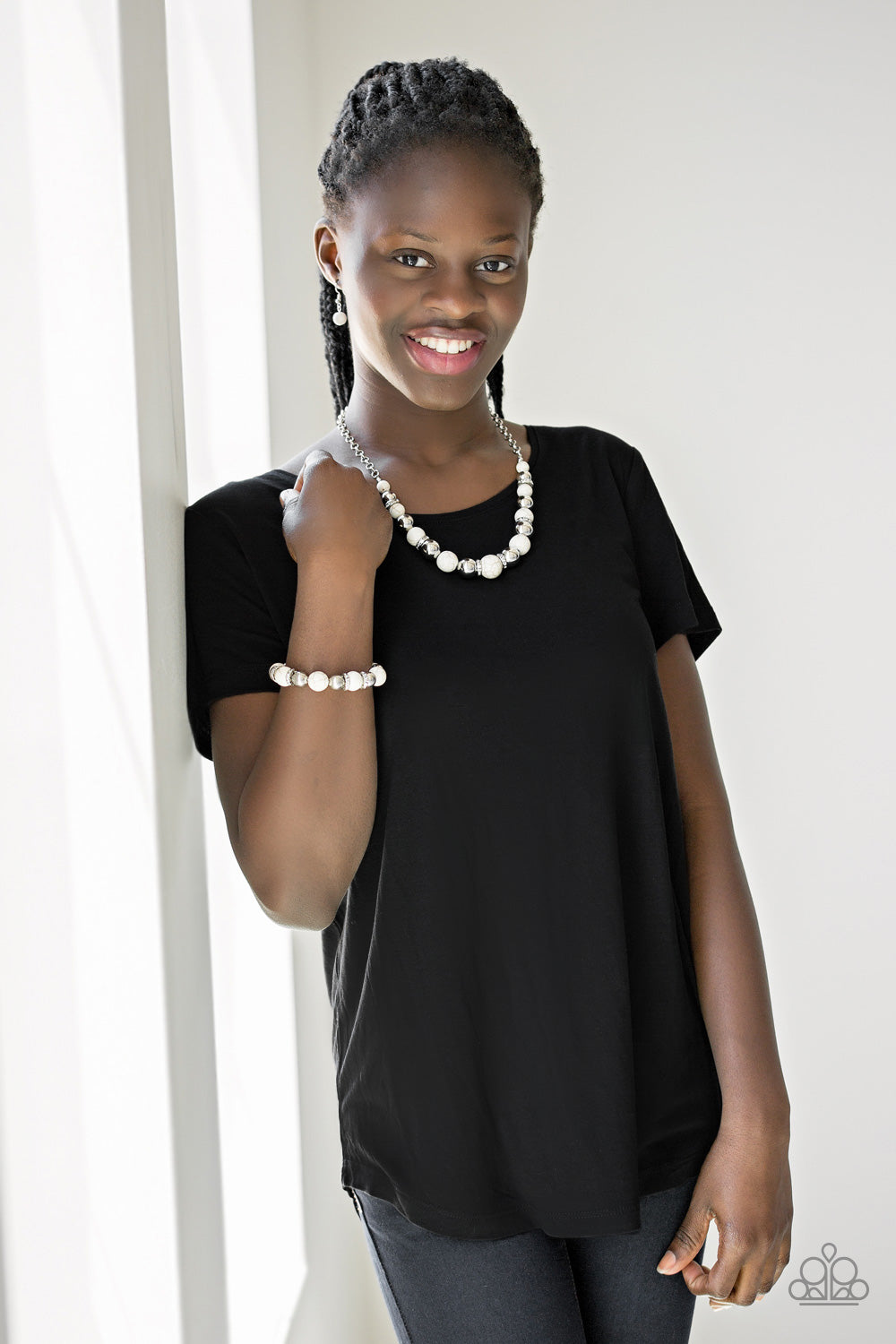 Paparazzi Accessories ✽ Ruling Class Radiance - White Bracelet✽Flat Rate Ship $4.50✽