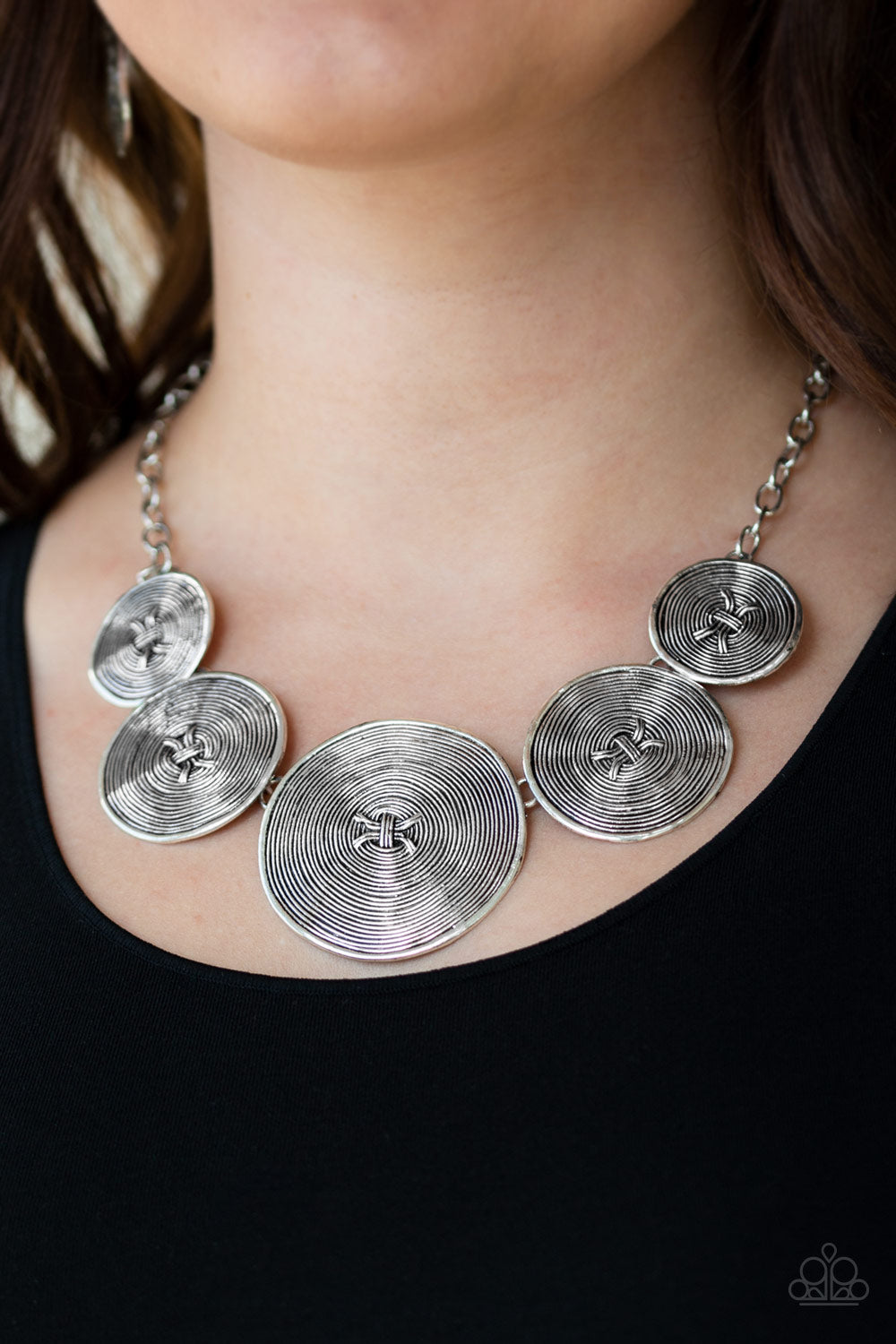 Paparazzi Accessories ✽ Deserves A Medal - Silver Necklace✽Flat Rate Ship $4.50✽