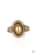 Load image into Gallery viewer, brought✽to✽you✽by✽blingflingbykat✽pearl-party-brass-ring✽paparazzi-accessories