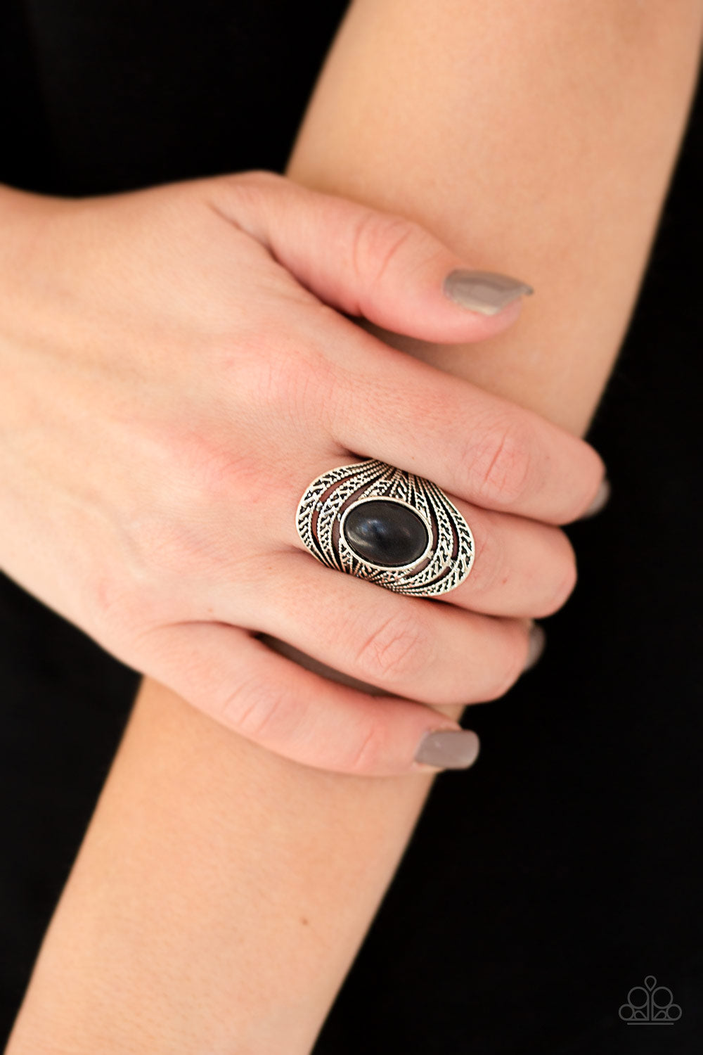 Paparazzi Accessories ✽ Royal Roamer - Black Ring✽Flat Rate Ship $4.50✽
