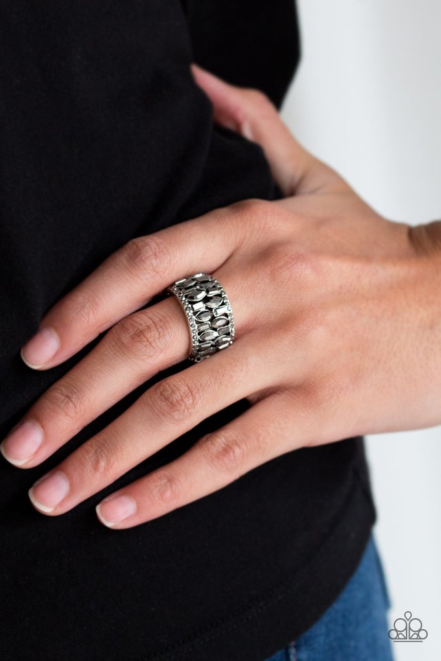 Paparazzi Accessories ✽Treasure Trove Tribute - Silver Ring ✽ Flat Rate Ship $4.50✽