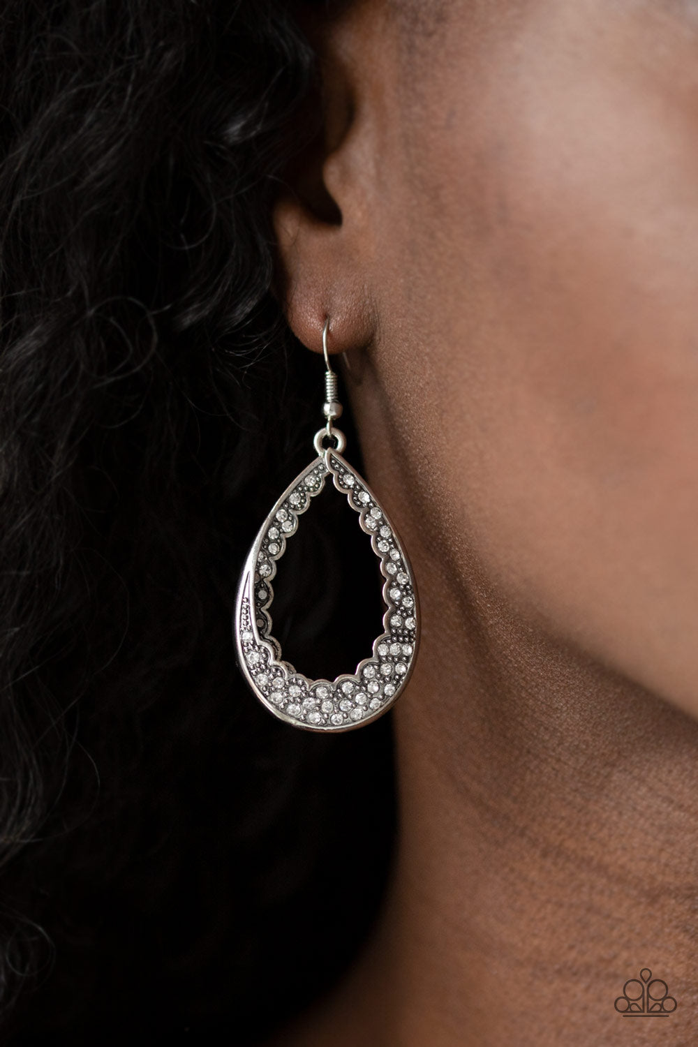 Paparazzi Accessories ✽ Royal Treatment - White Earrings✽Flat Rate Ship $4.50✽