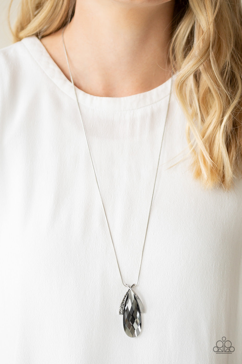 Paparazzi Accessories ✽ Stellar Sophistication - Silver Necklace✽Flat Rate Ship $4.50✽