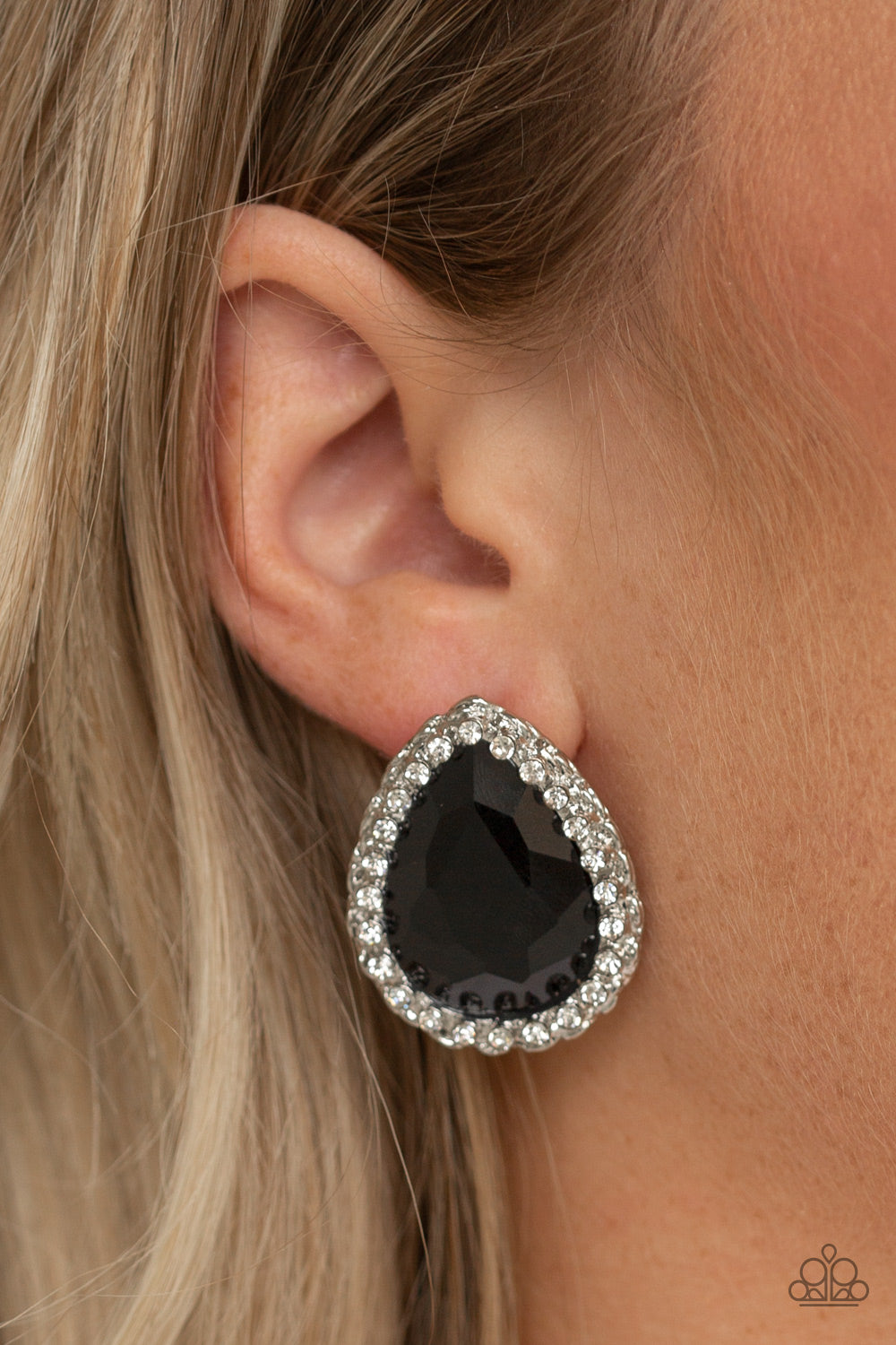 Paparazzi Accessories ✽ Dare To Shine - Black Post Earrings✽Flat Rate Ship $4.50✽