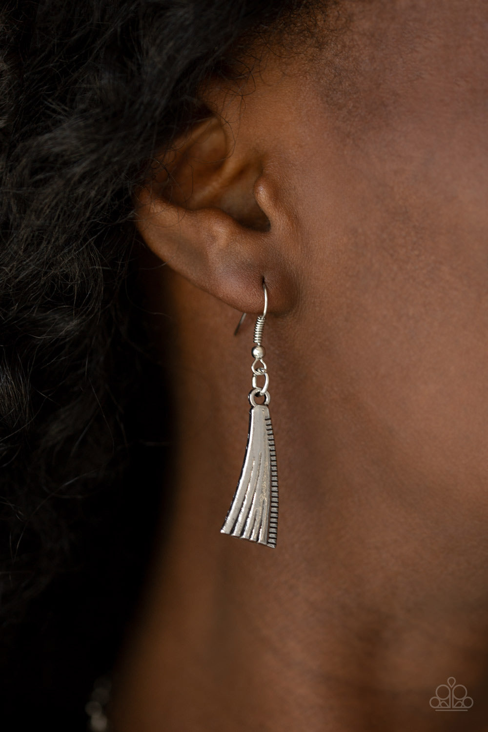 Paparazzi Accessories ✽ Take All You Can GATHERER - Silver Necklace✽Flat Rate Ship $4.50✽