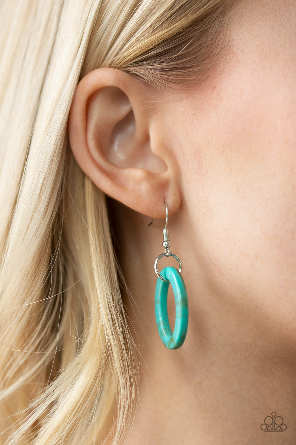 Paparazzi Accessories ✽ Comin In HAUTE - Blue Necklace✽Flat Rate Ship $4.50✽