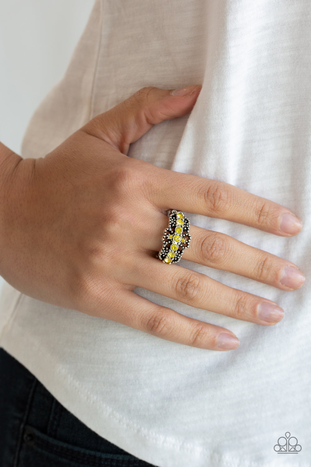 Paparazzi Accessories ✽ GLOW Your Mind - Yellow Ring✽Flat Rate Ship $4.50✽