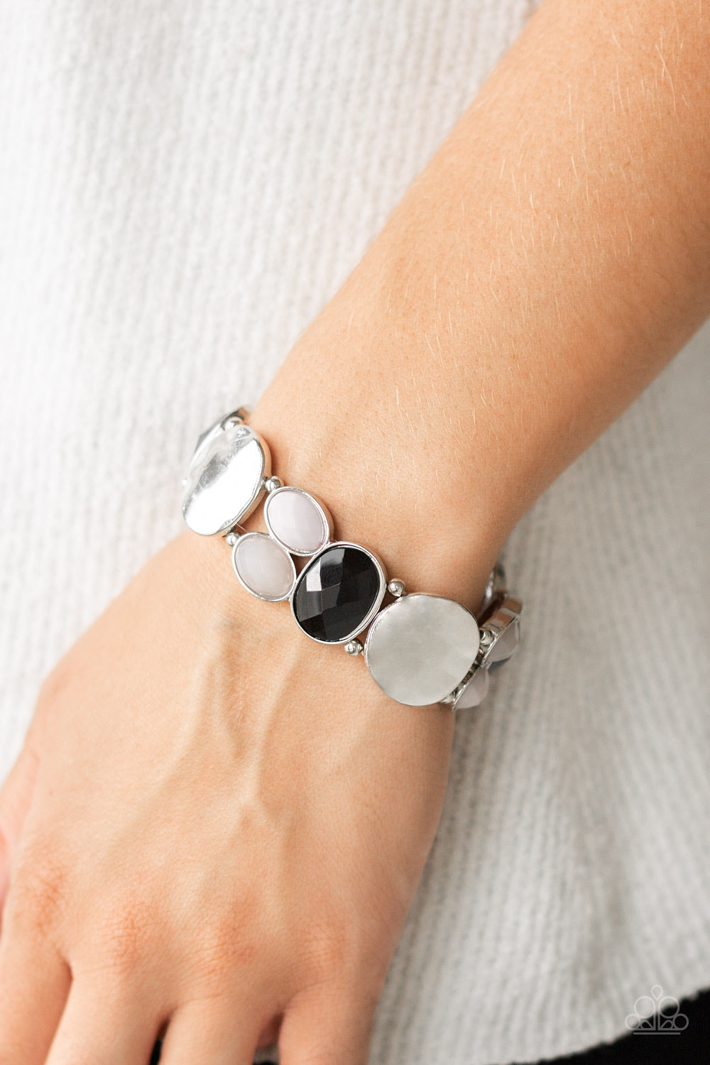 Paparazzi Accessories ✽ Chroma Charisma - Black Bracelet✽Flat Rate Ship $4.50✽