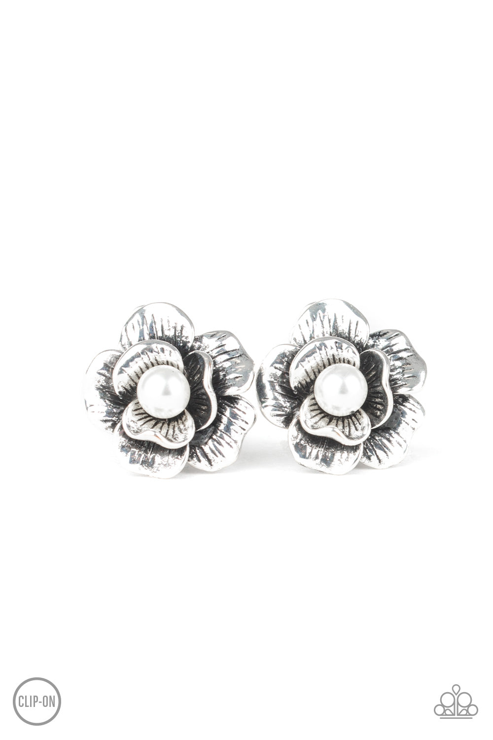 brought✽to✽you✽by✽blingflingbykat✽glowing-garden-spree-white-clip-on✽paparazzi-accessories