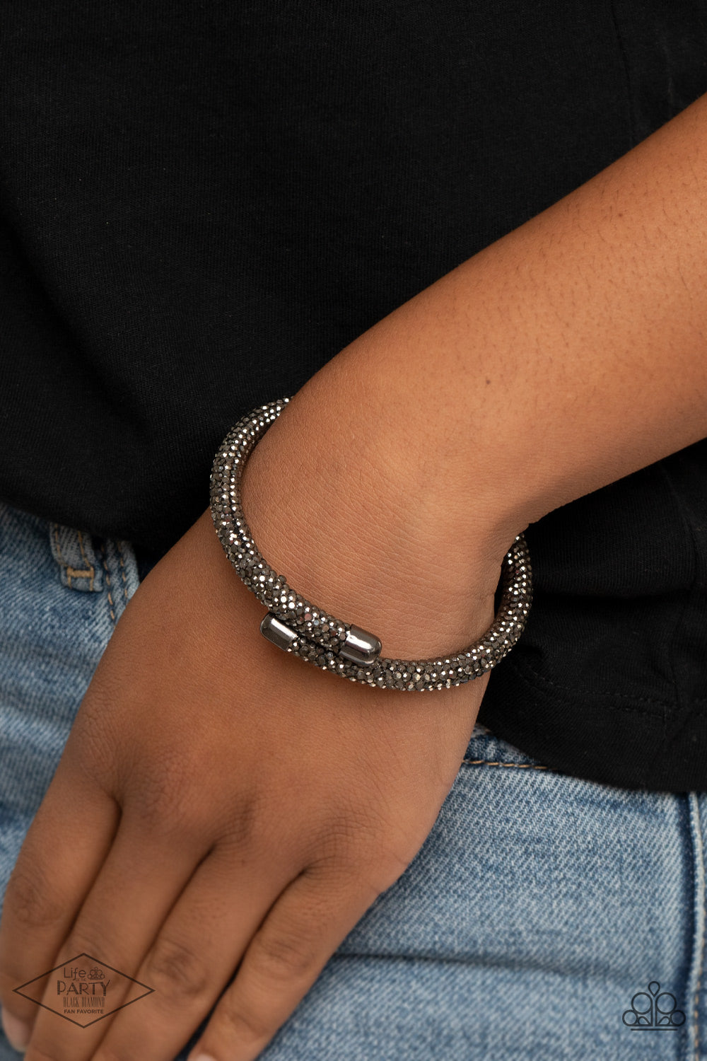 Paparazzi Accessories ✽ Stageworthy Sparkle - Black Bracelet✽Flat Rate Ship $4.50✽
