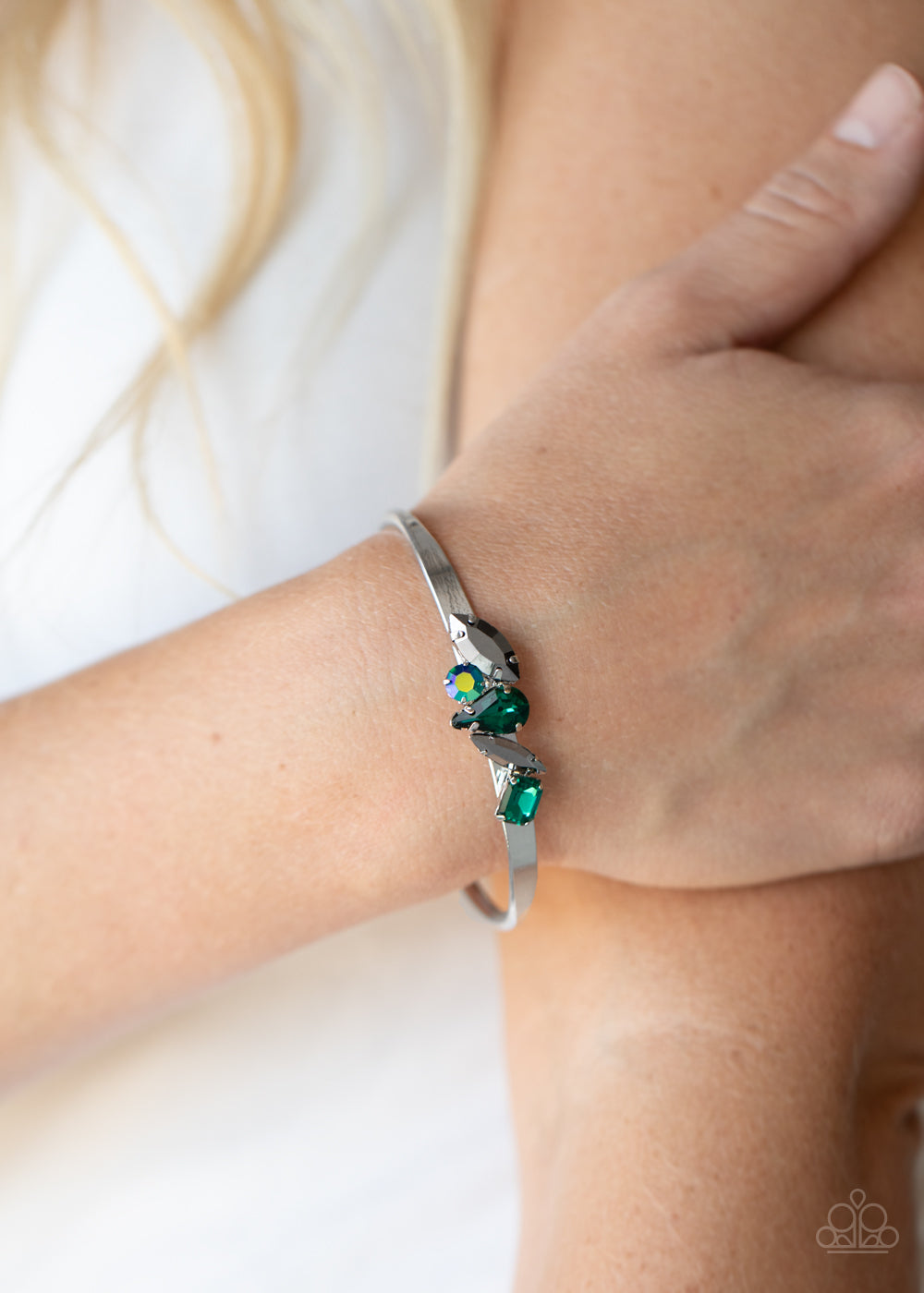 Paparazzi Accessories ✽ Gemstone Grotto - Green Bracelet✽Flat Rate Ship $4.50✽
