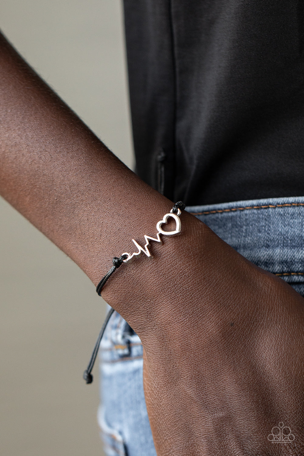 Paparazzi Accessories ✽ Cardiac Couture - Black Bracelet✽Flat Rate Ship $4.50✽