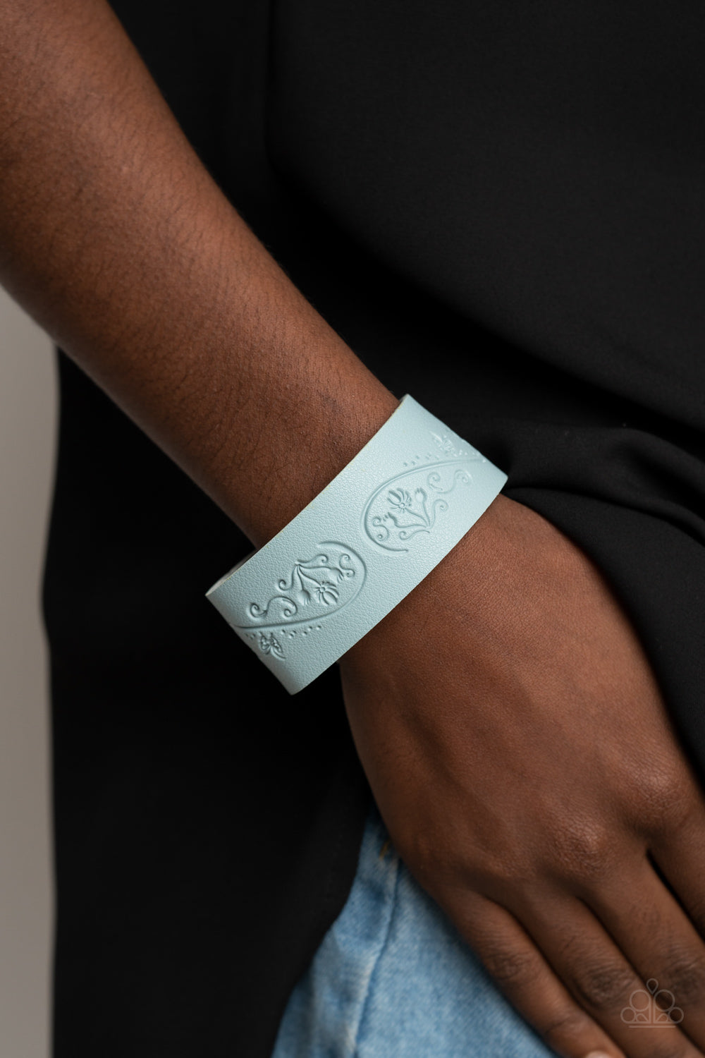 Paparazzi Accessories ✽Butterfly Canopy - Blue Bracelet✽Flat Rate Ship $4.50✽