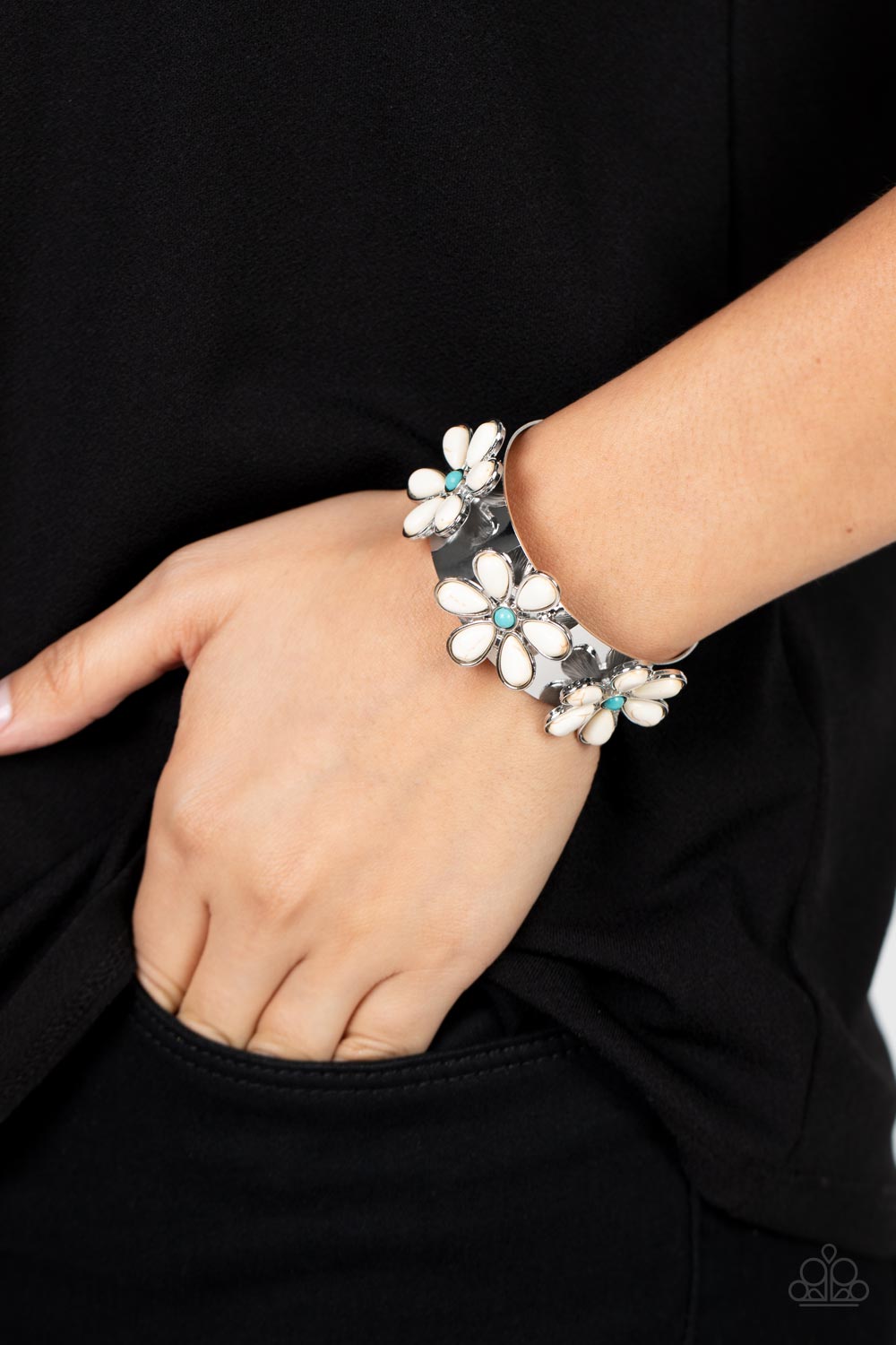 Paparazzi Accessories ❋Desert Flower Patch - Multi Bracelet❋ Flat Rate Ship $4.50❋
