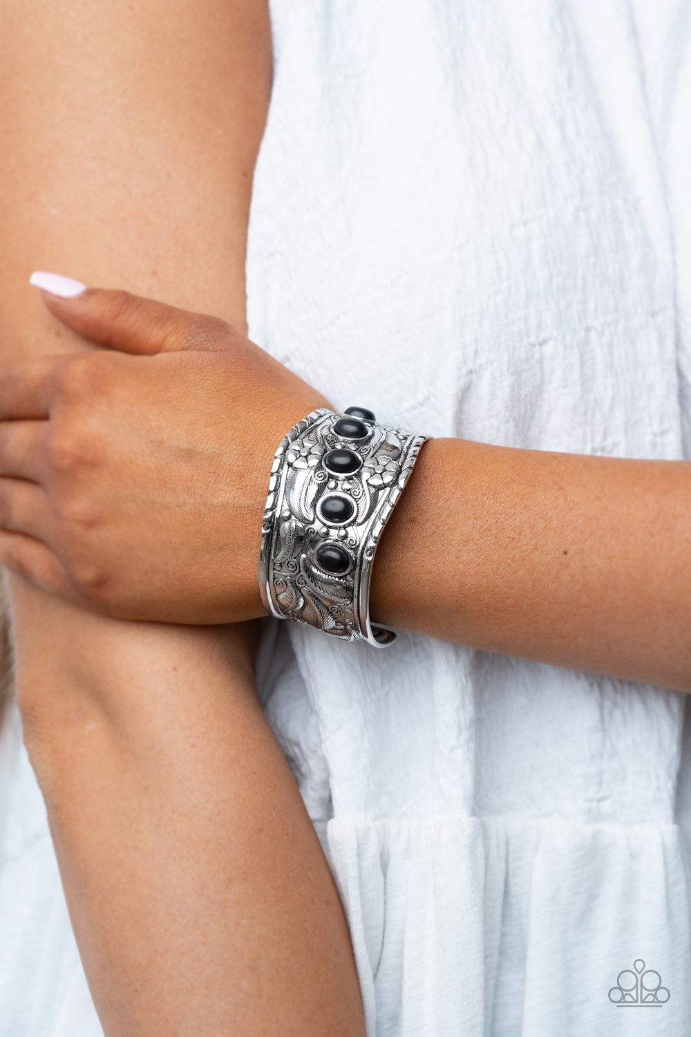 Paparazzi Accessories ❋Welcome to the Badlands - Black Bracelet❋ Flat Rate Ship $4.50❋