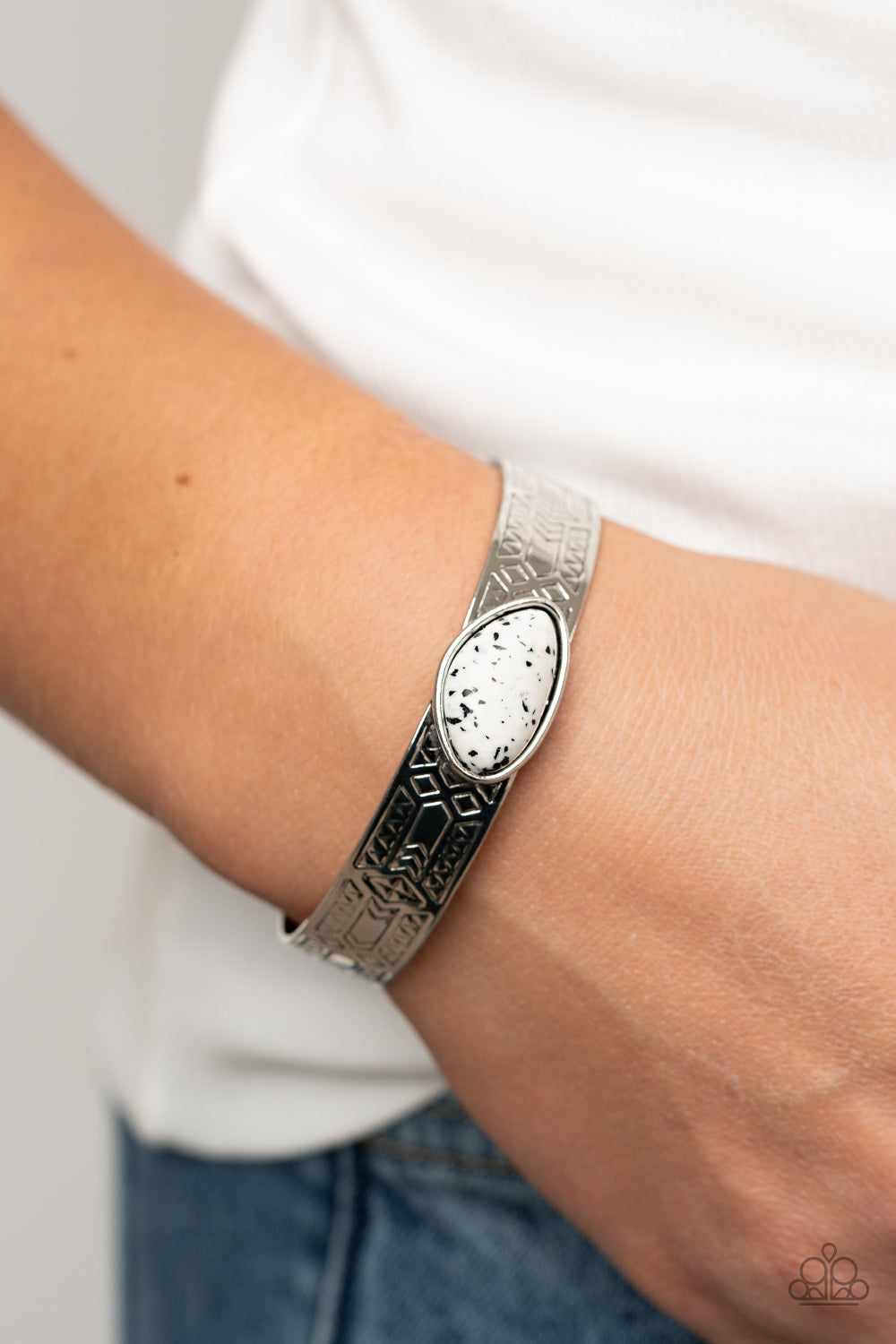 Paparazzi Accessories ❋Gobi Glyphs - White Bracelet❋ Flat Rate Ship $4.50❋