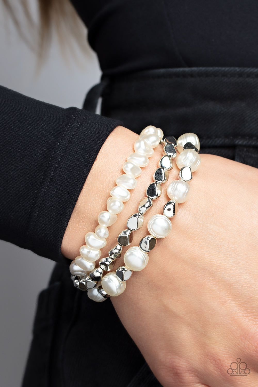 Paparazzi Accessories ❋Shoreside Soiree - White Bracelet❋ Flat Rate Ship $4.50❋