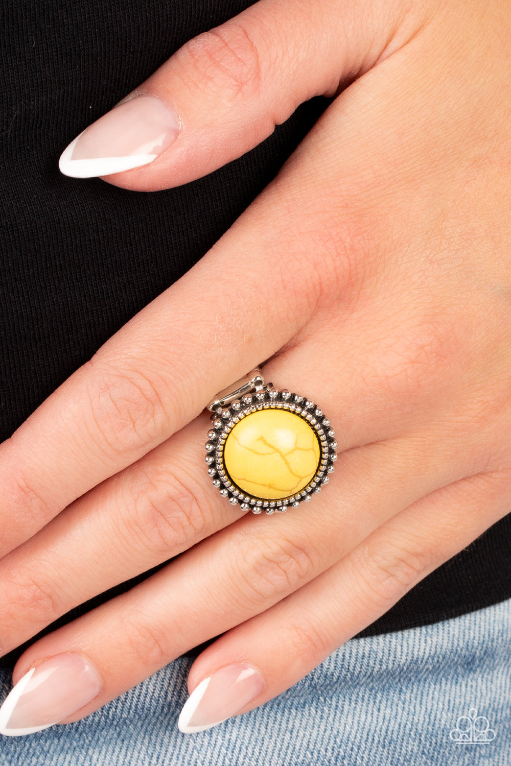 Paparazzi Accessories ❋Mesa Mecca - Yellow Ring❋ Flat Rate Ship $4.50❋