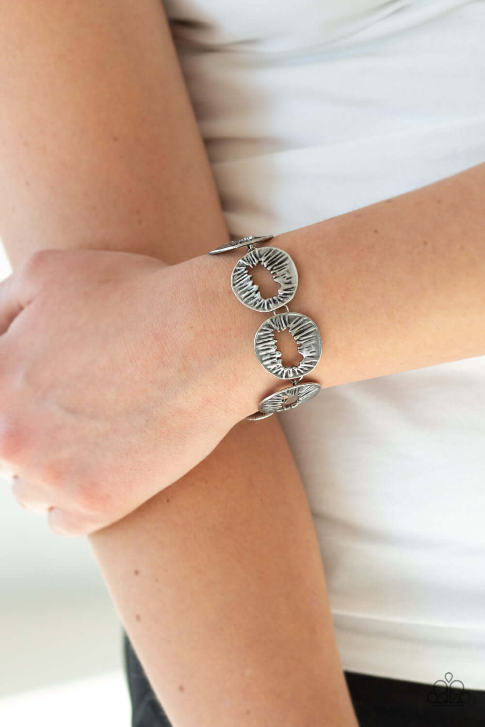 Paparazzi Accessories ✽ Cut It Out! - Silver Bracelet✽Flat Rate Ship $4.50✽ - Image #2