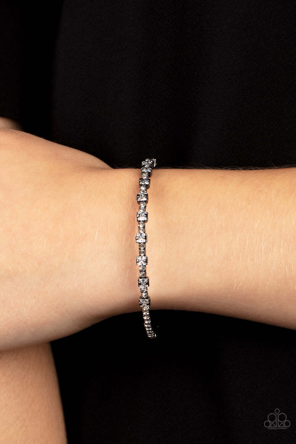 Paparazzi Accessories ❋Timelessly Tiny - Black Bracelet❋ Flat Rate Ship $4.50❋ - Image #2