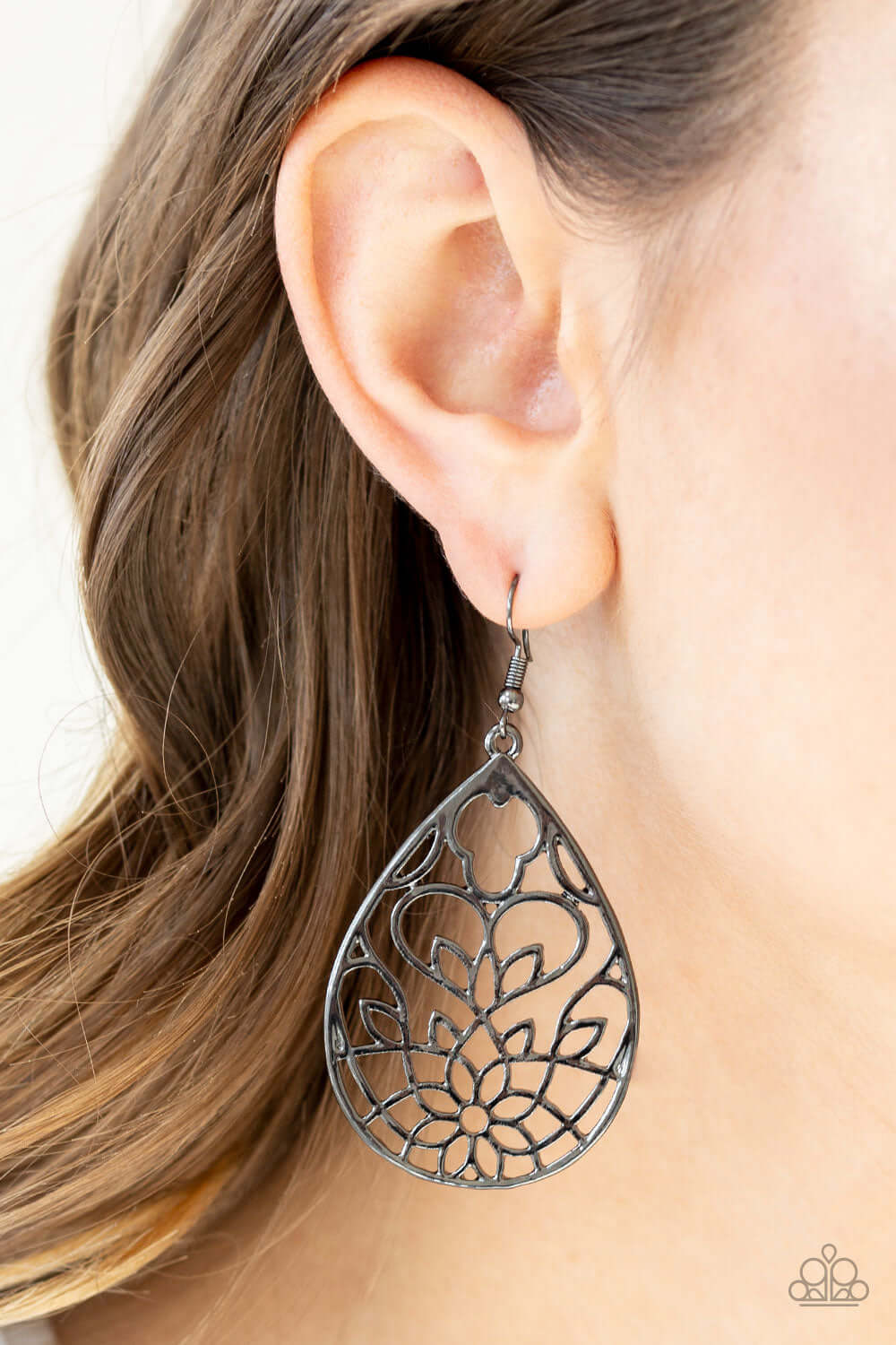 Paparazzi Accessories ✽ Lovely Lotus - Black Earrings✽Flat Rate Ship $4.50✽ - Image #2