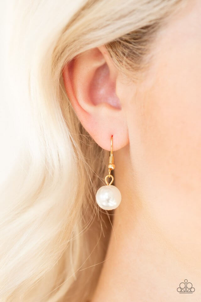 Paparazzi Accessories ❋5th Avenue Fleek - Gold Necklace❋ Flat Rate Ship $4.50❋ - Image #3