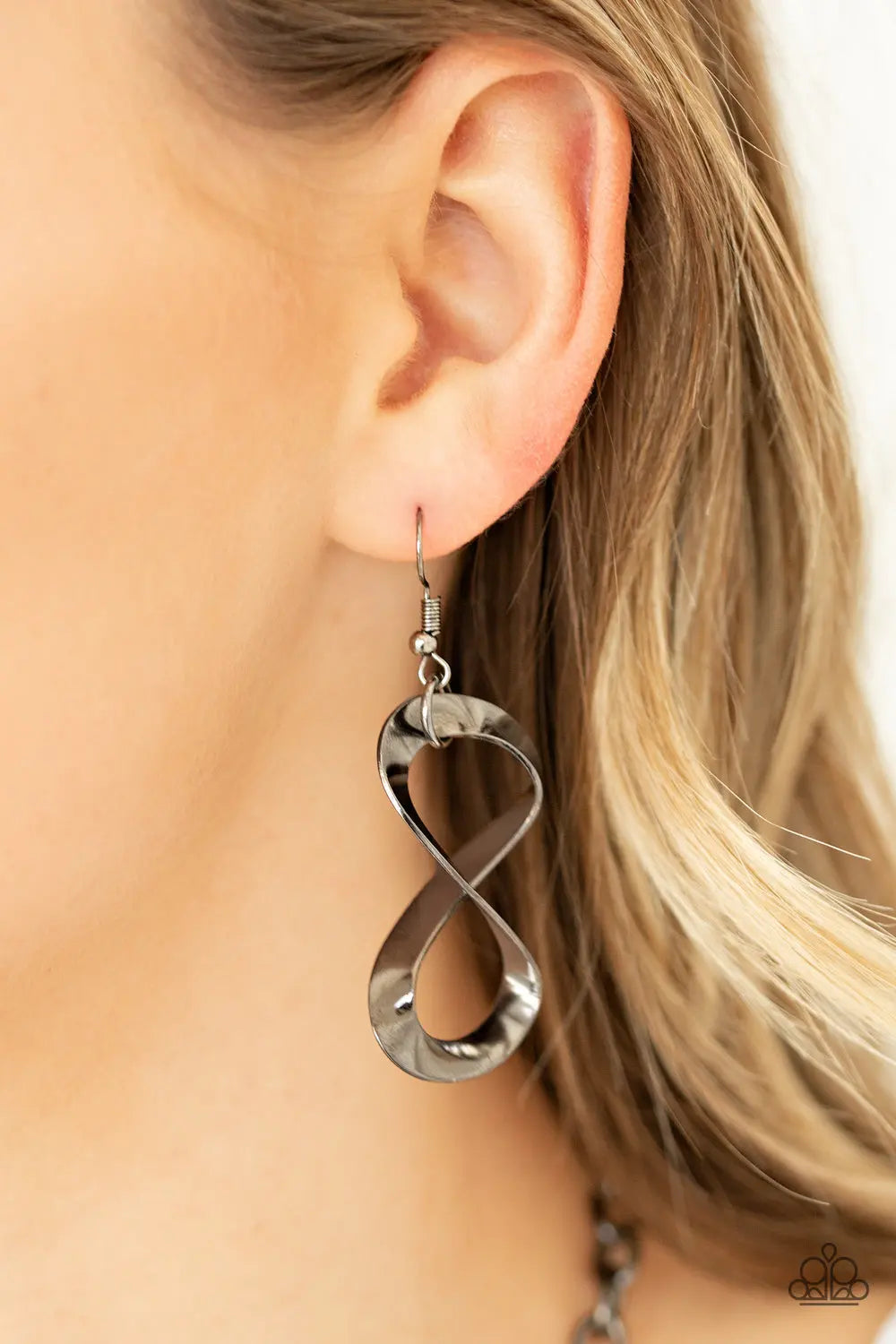 Paparazzi Accessories ✽ Work, Play, and Slay - Black Necklace✽Flat Rate Ship $4.50✽ - Image #3