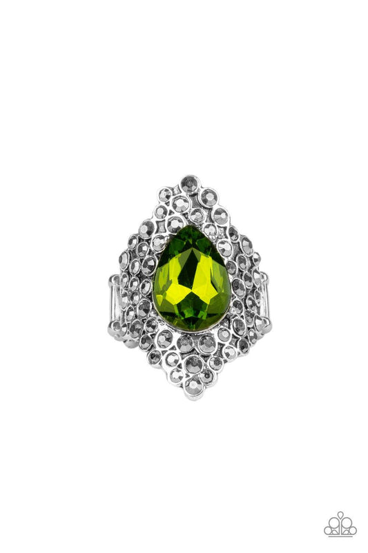 brought✽to✽you✽by✽blingflingbykat✽hollywood-heiress-green-ring✽paparazzi-accessories