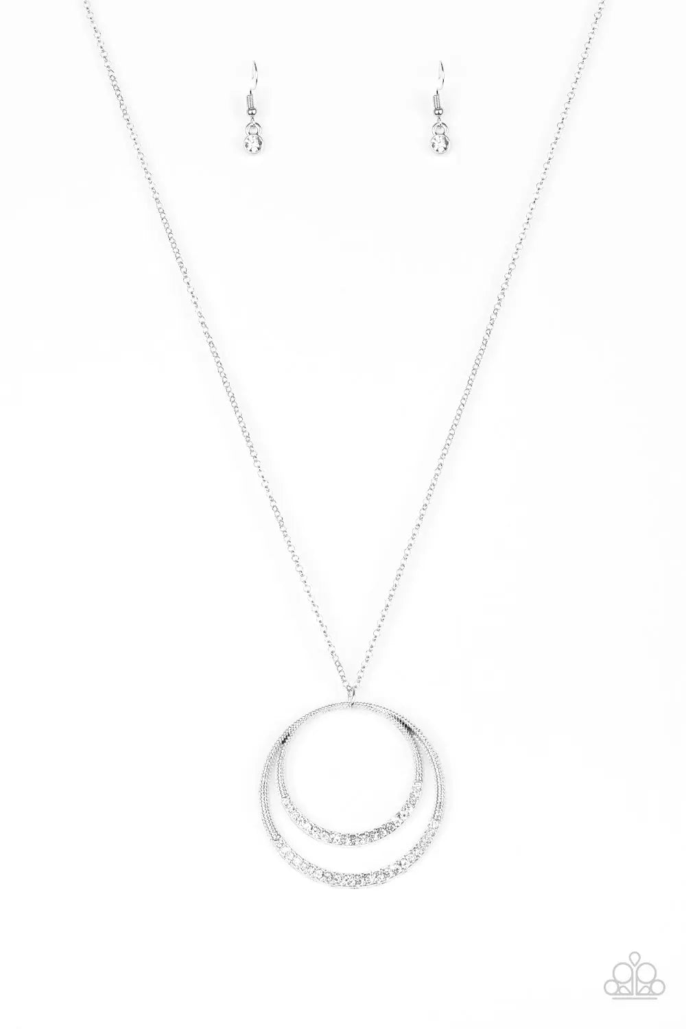 brought✽to✽you✽by✽blingflingbykat✽front-and-epicenter-white-necklace✽paparazzi-accessories