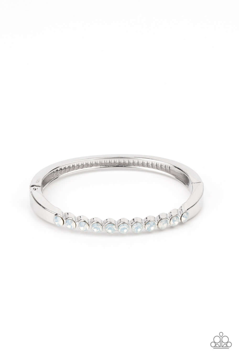 brought-to-you-by-blingflingbykat-valentine-vixen-white-paparazzi-accessories-