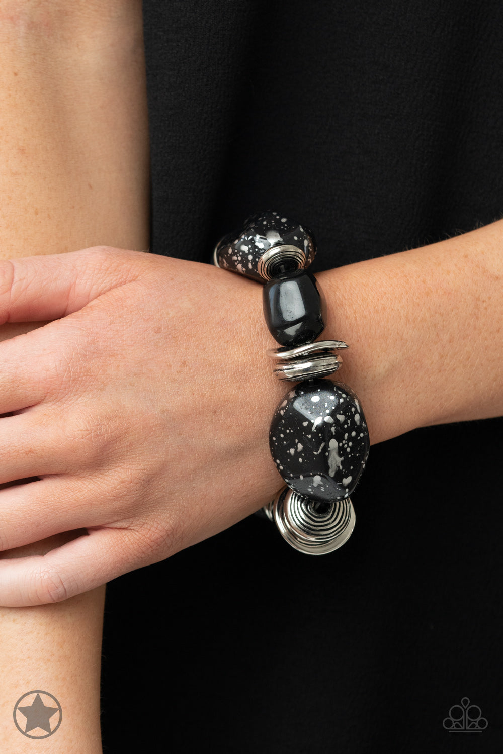 Paparazzi Accessories ✽ Glaze of Glory - Black Bracelet✽Flat Rate Ship $4.50✽