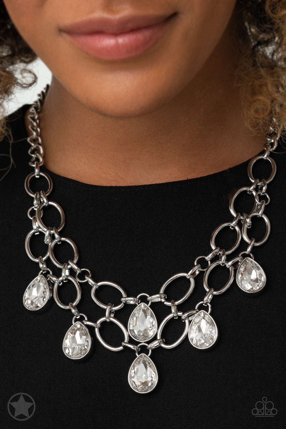 Paparazzi Accessories ✽ Show-Stopping Shimmer - White Necklace✽Flat Rate Ship $4.50✽