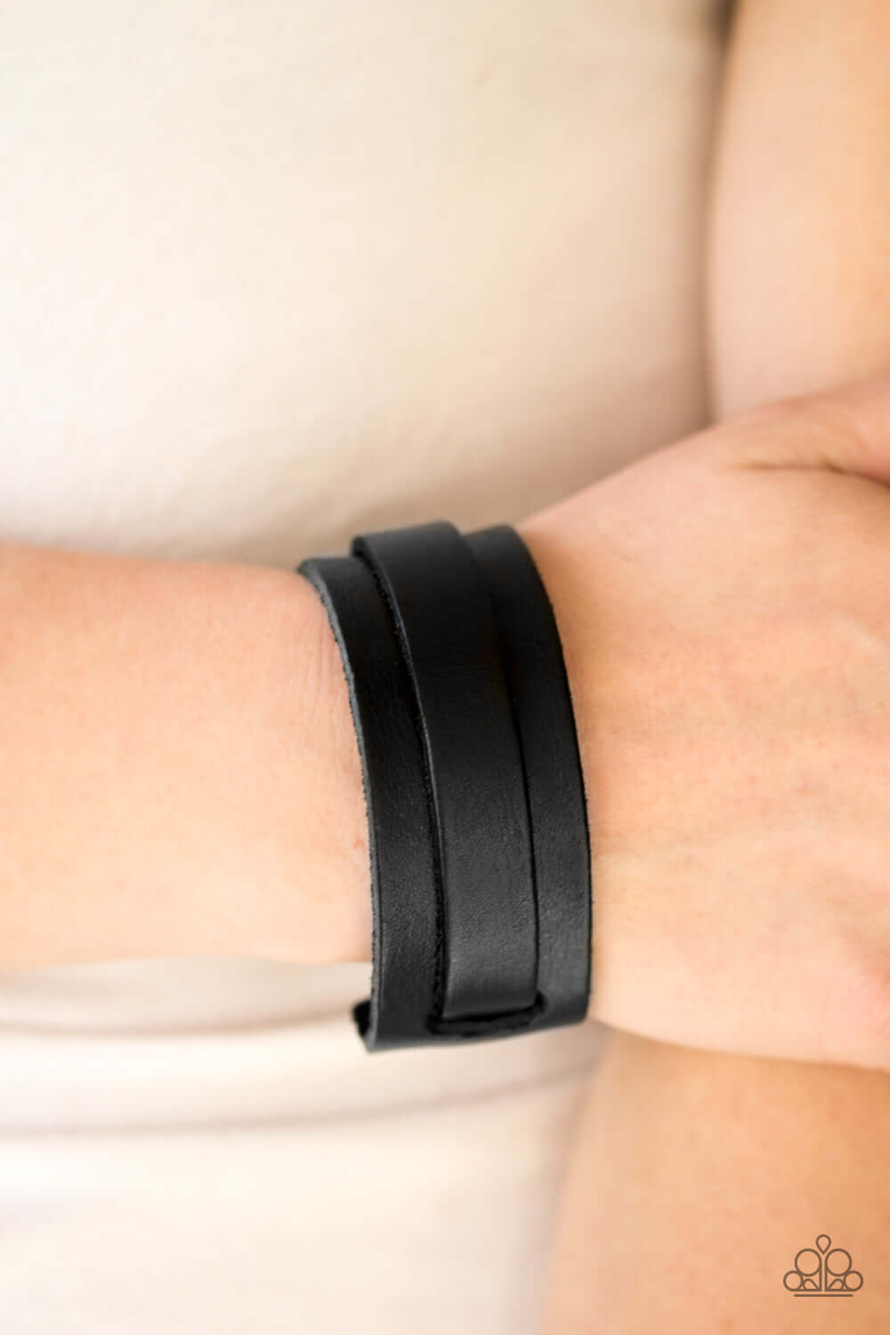 Paparazzi Accessories ✽ Road Trip Style - Black Bracelet✽Flat Rate Ship $4.50✽ - Image #2