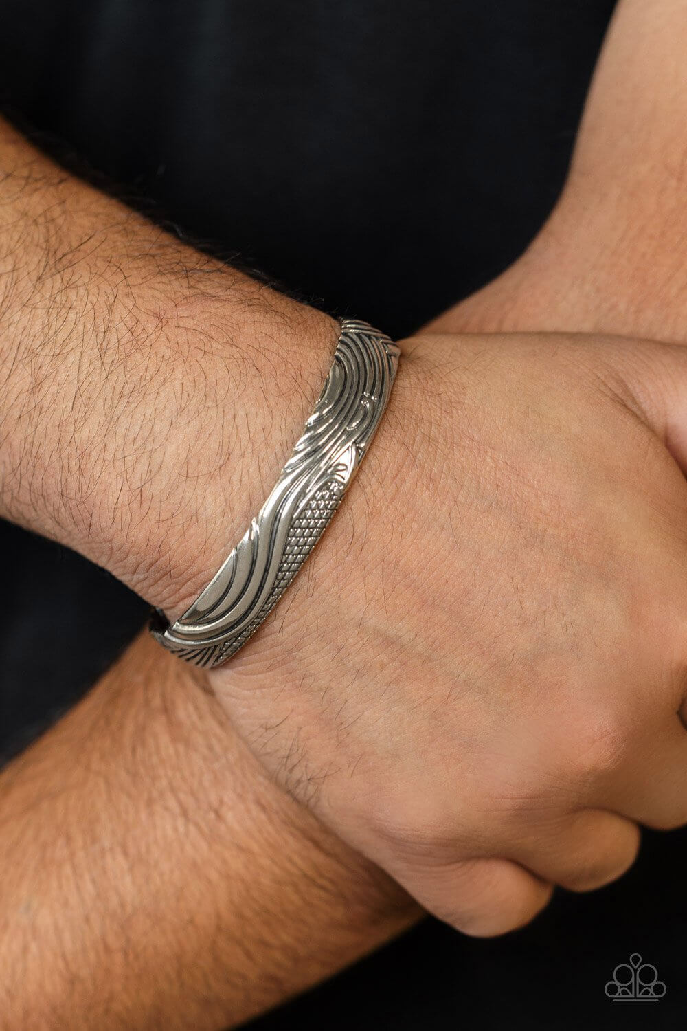 Paparazzi Accessories ❋ Tidal Trek - Silver ❋ Flat Rate Ship $4.50❋ - Image #2