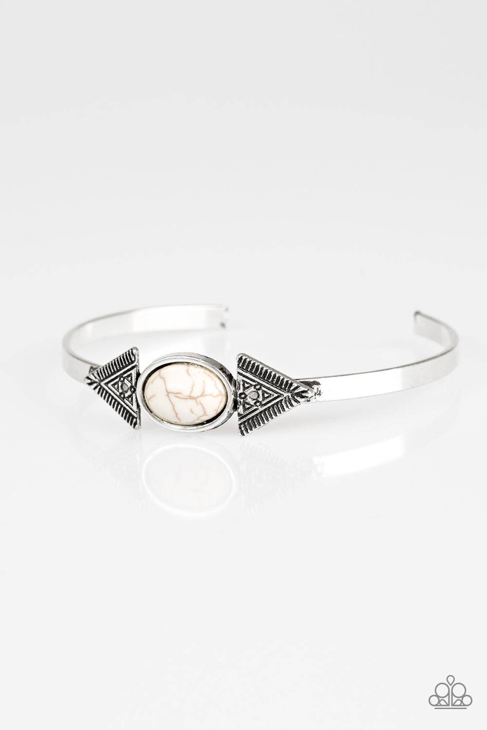 brought✽to✽you✽by✽blingflingbykat✽apache-trail-white-bracelet✽paparazzi-accessories