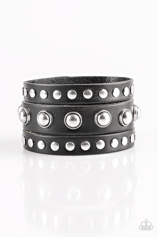 brought✽to✽you✽by✽blingflingbykat✽win-your-spurs-black-bracelet✽paparazzi-accessories