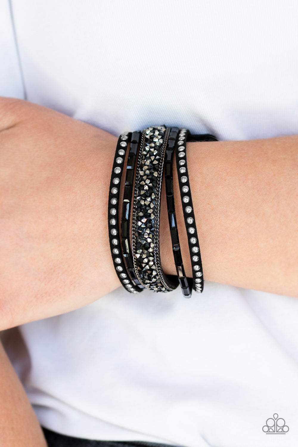 Paparazzi Accessories ✽ Rhinestone Rocker - Black Bracelet✽Flat Rate Ship $4.50✽