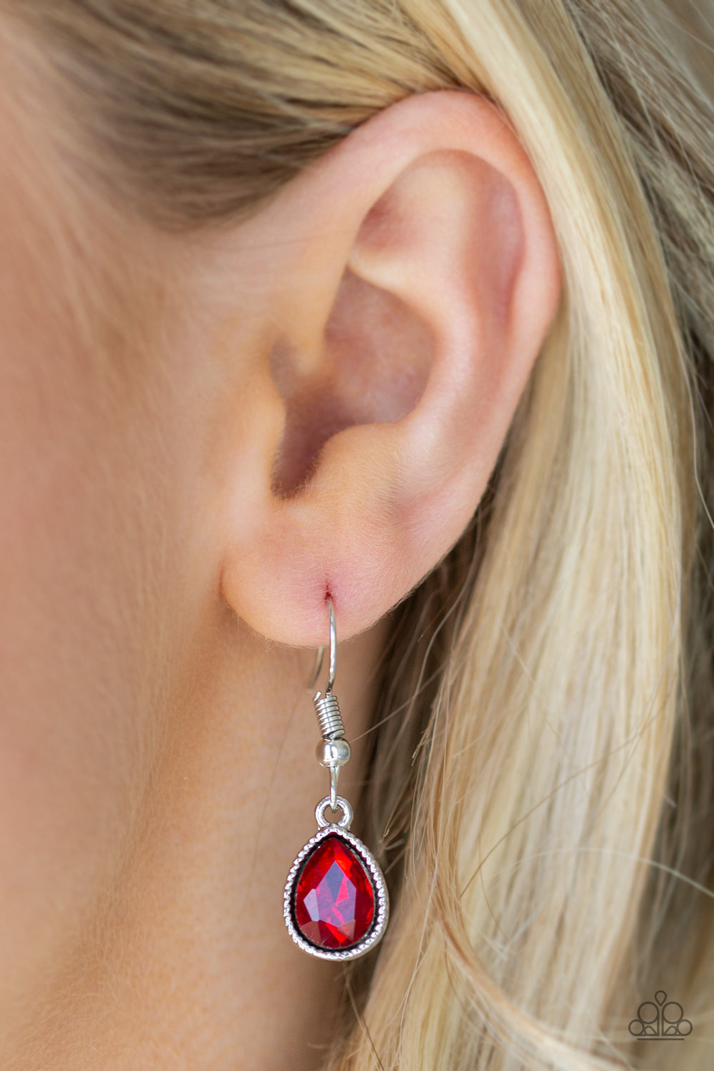 Paparazzi Accessories ✽ Classy Classicist - Red Necklace✽Flat Rate Ship $4.50✽