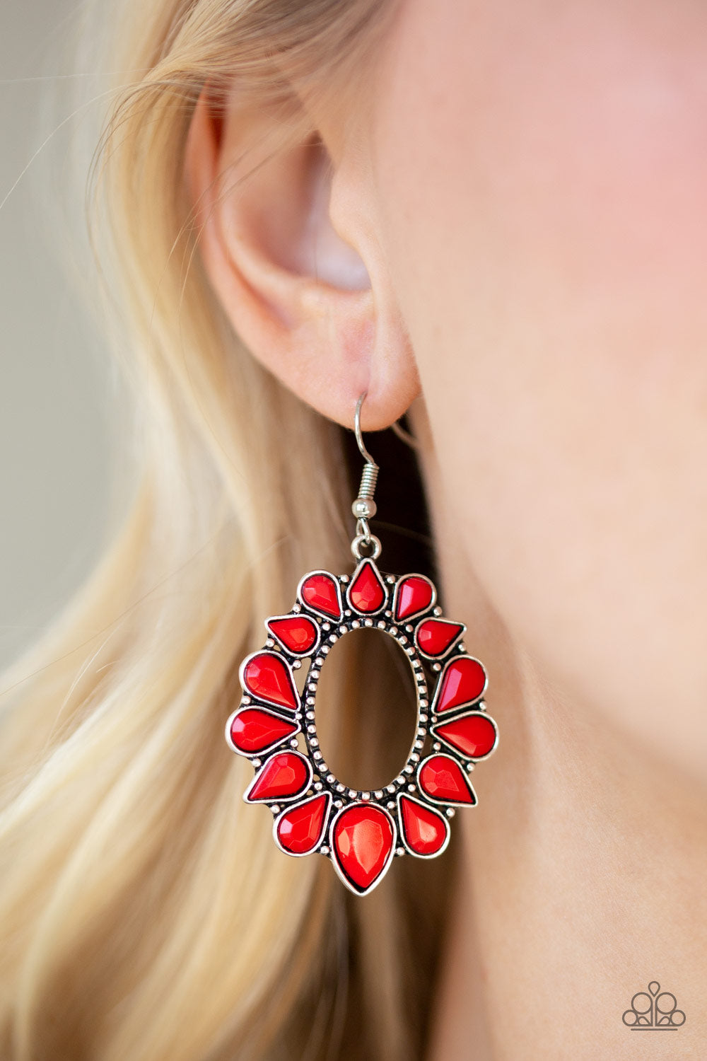 Paparazzi Accessories ✽ Fashionista Flavor - Red Earrings✽Flat Rate Ship $4.50✽