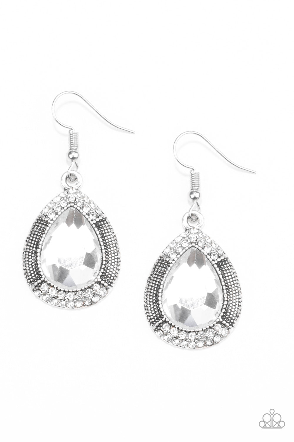 brought✽to✽you✽by✽blingflingbykat✽grandmaster-shimmer-white-earrings✽paparazzi-accessories