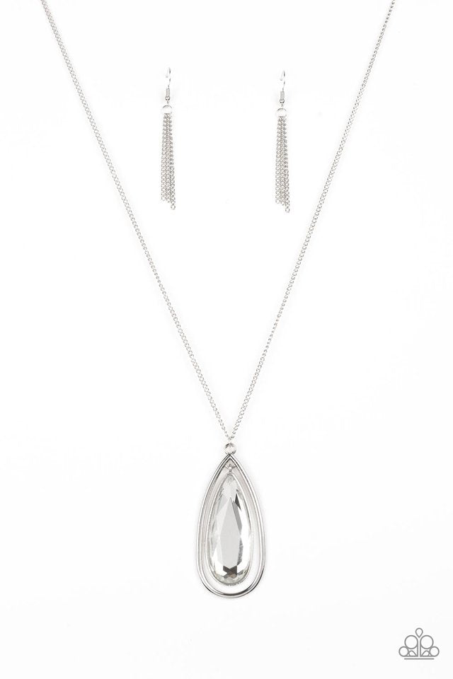 brought-to-you-by-blingflingbykat-the-royal-coronation-white-necklace-paparazzi-accessories-