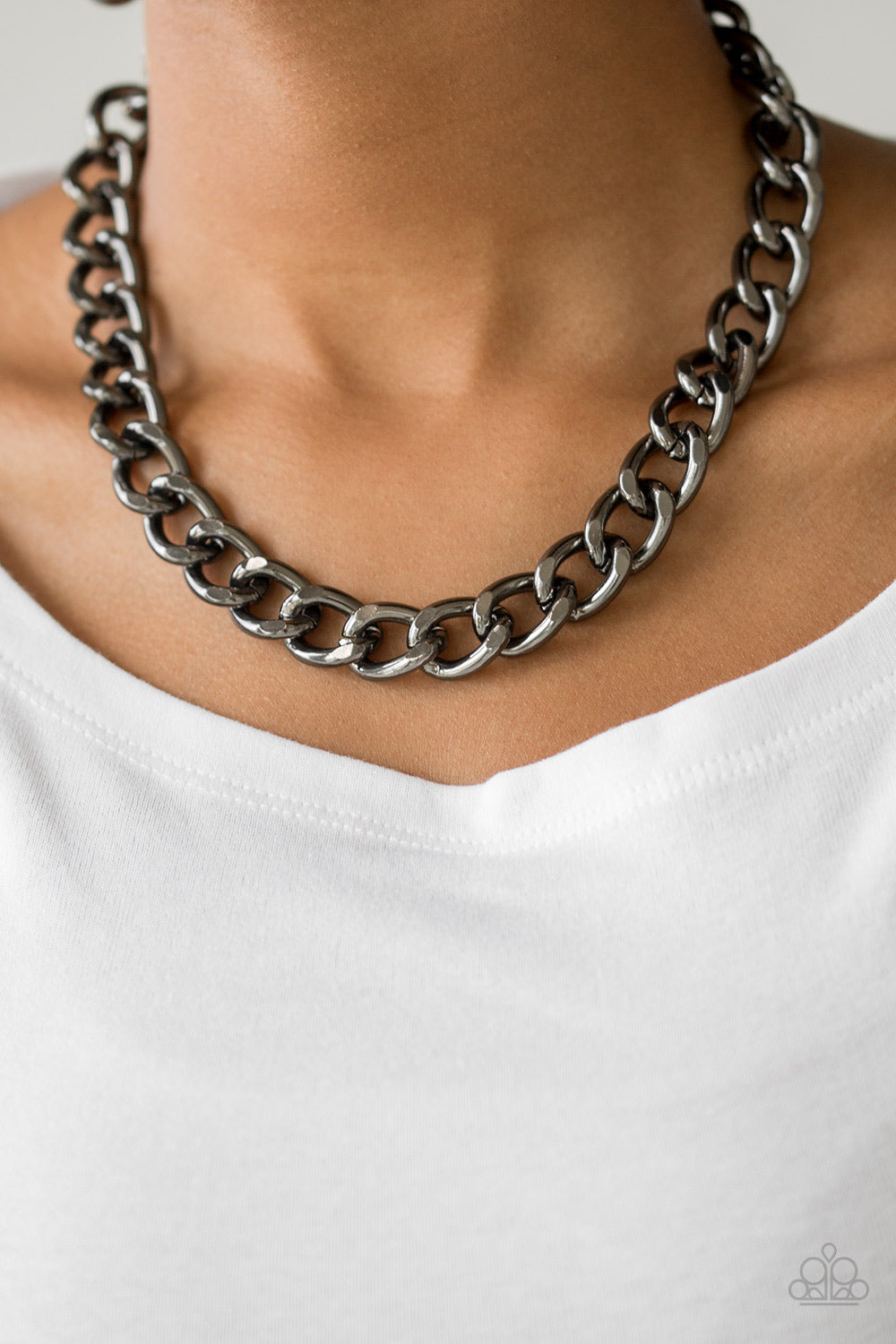 Paparazzi Accessories ✽ Heavyweight Champion - Black Necklace✽Flat Rate Ship $4.50✽